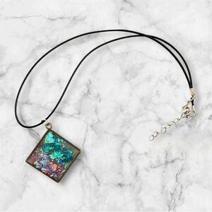 Elegant Multicolor Pendant Necklace